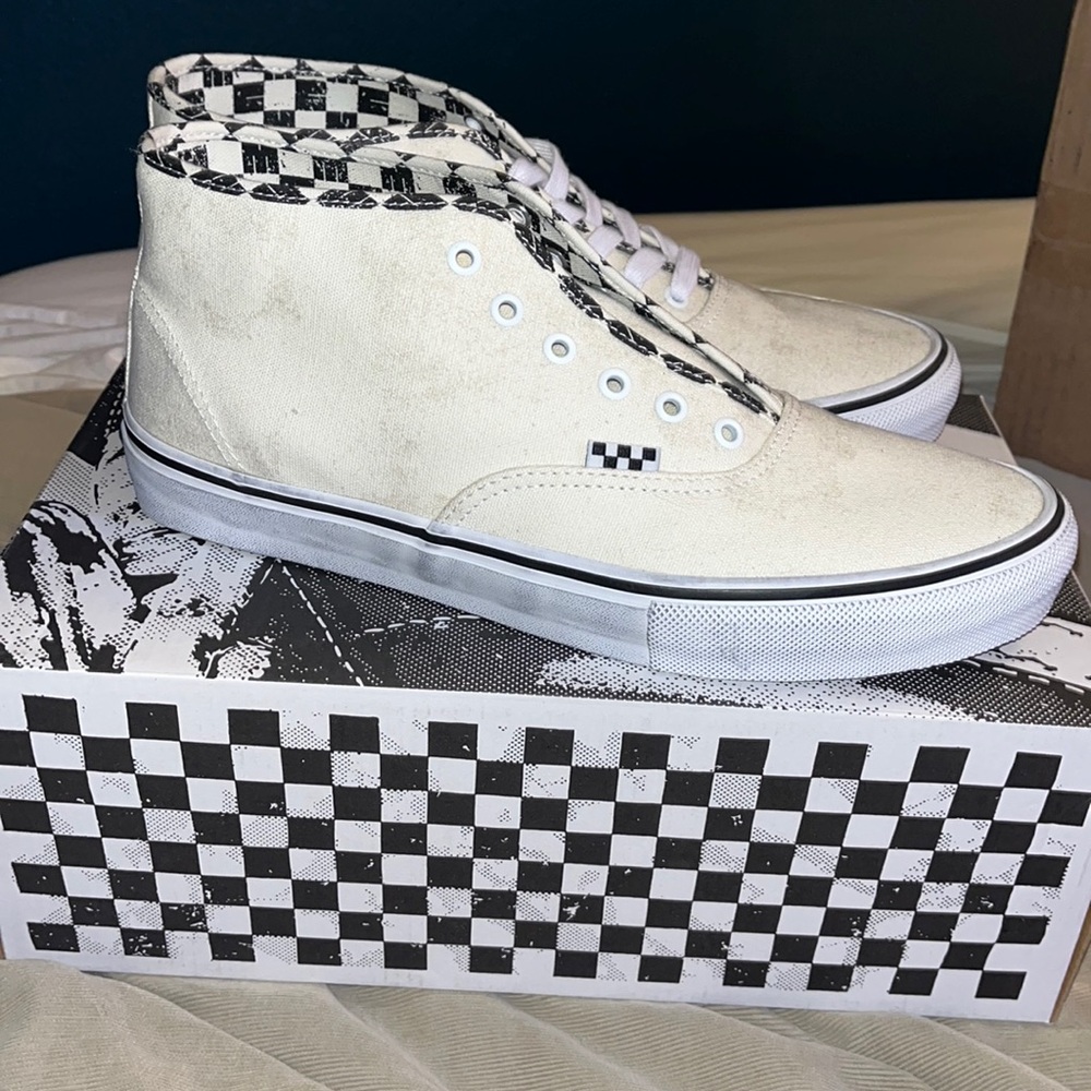 Skate Authentic Mid